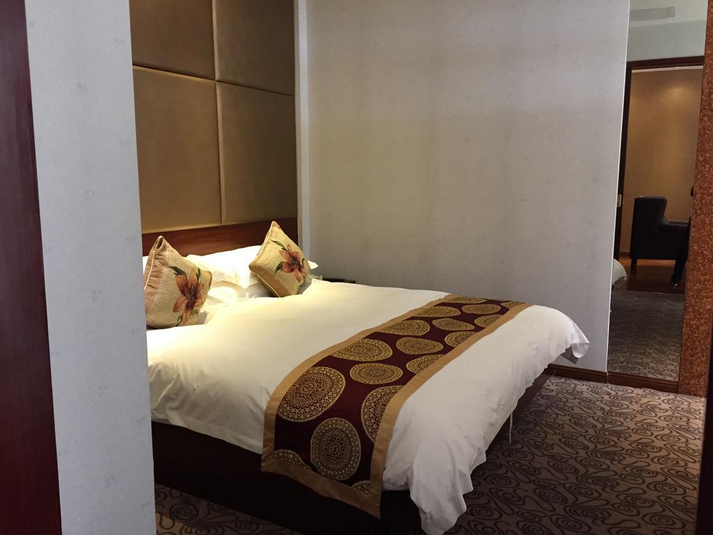Shanghai Baron Business Bund Hotel Quarto foto